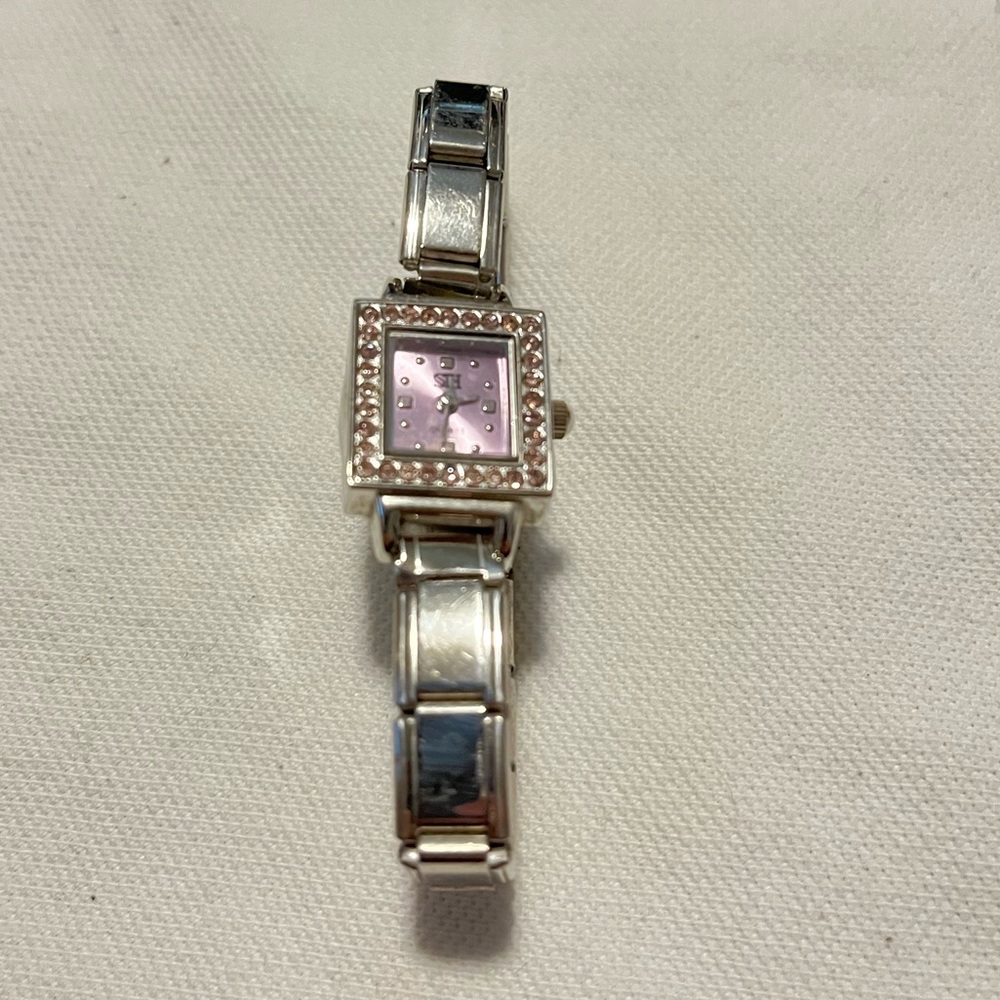 Expandable Watch - Picture 5 of 6